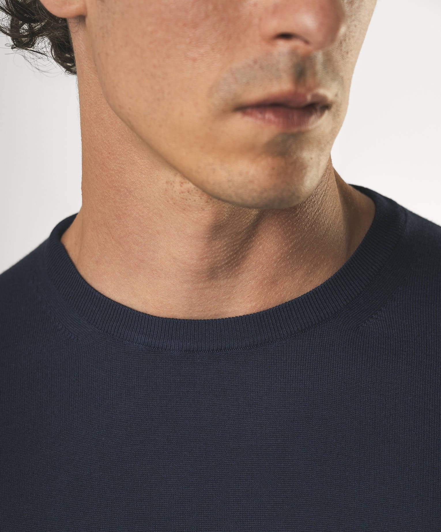 Larusmiani Crewneck Roquebrune T-shirt In Navy