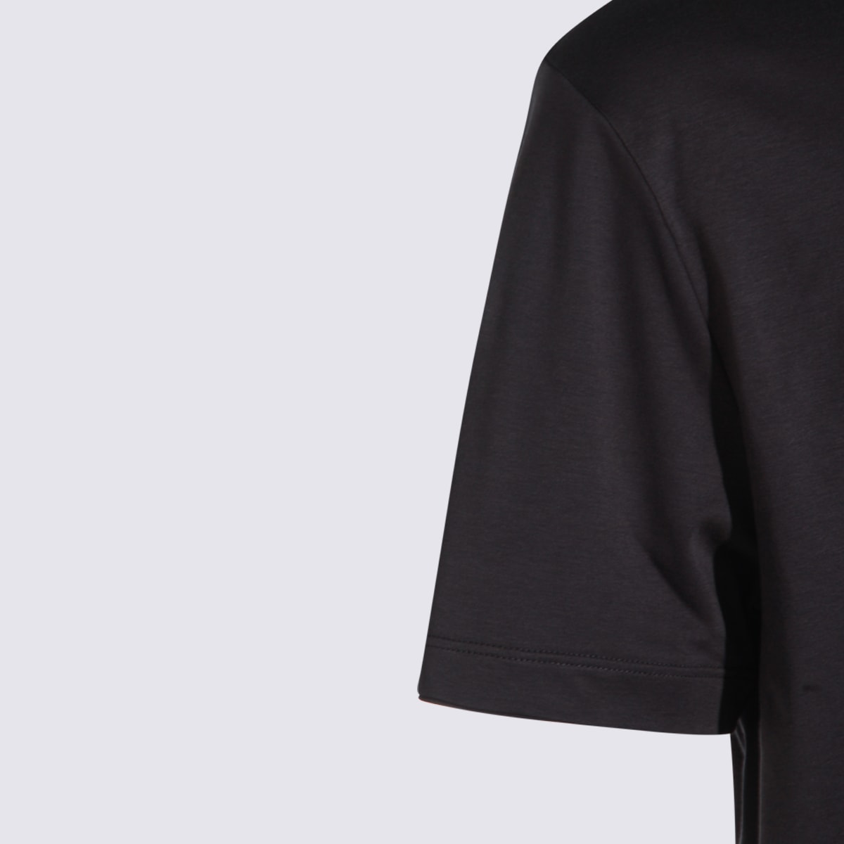 Eleventy Crew Neck Plain Design Short Sleeves In Black