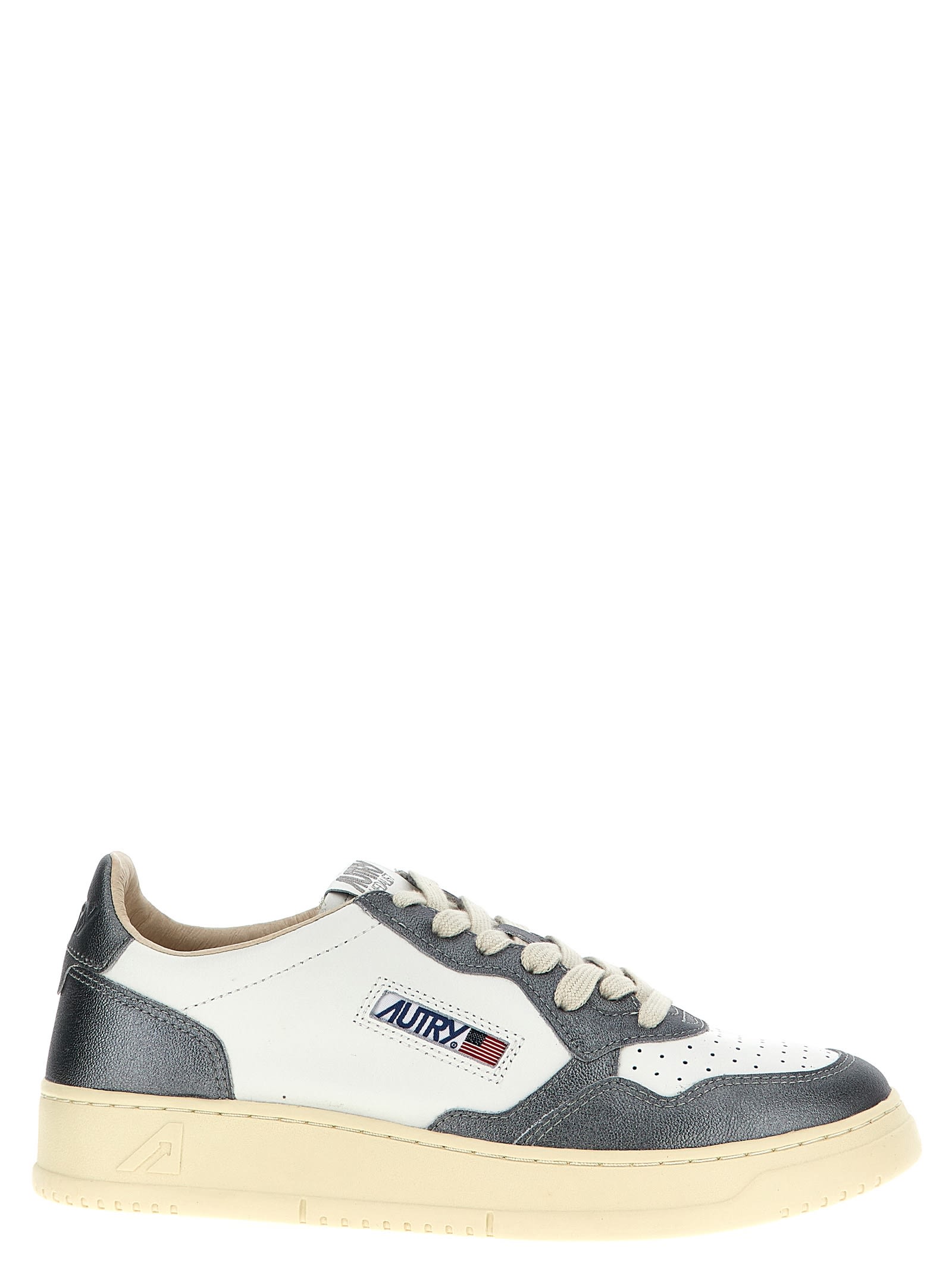 Shop Autry Medalist Low Sneakers In Silver