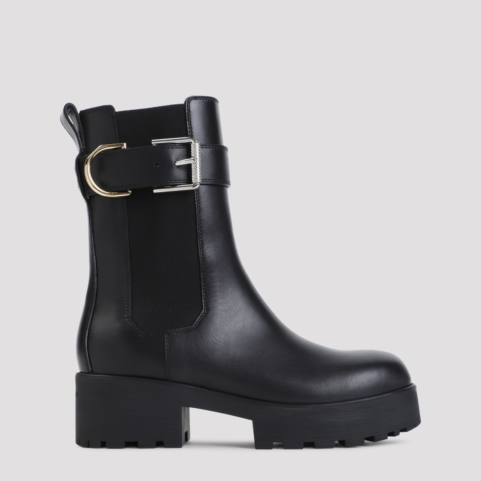 Shop Givenchy Chelsea Boots In Black