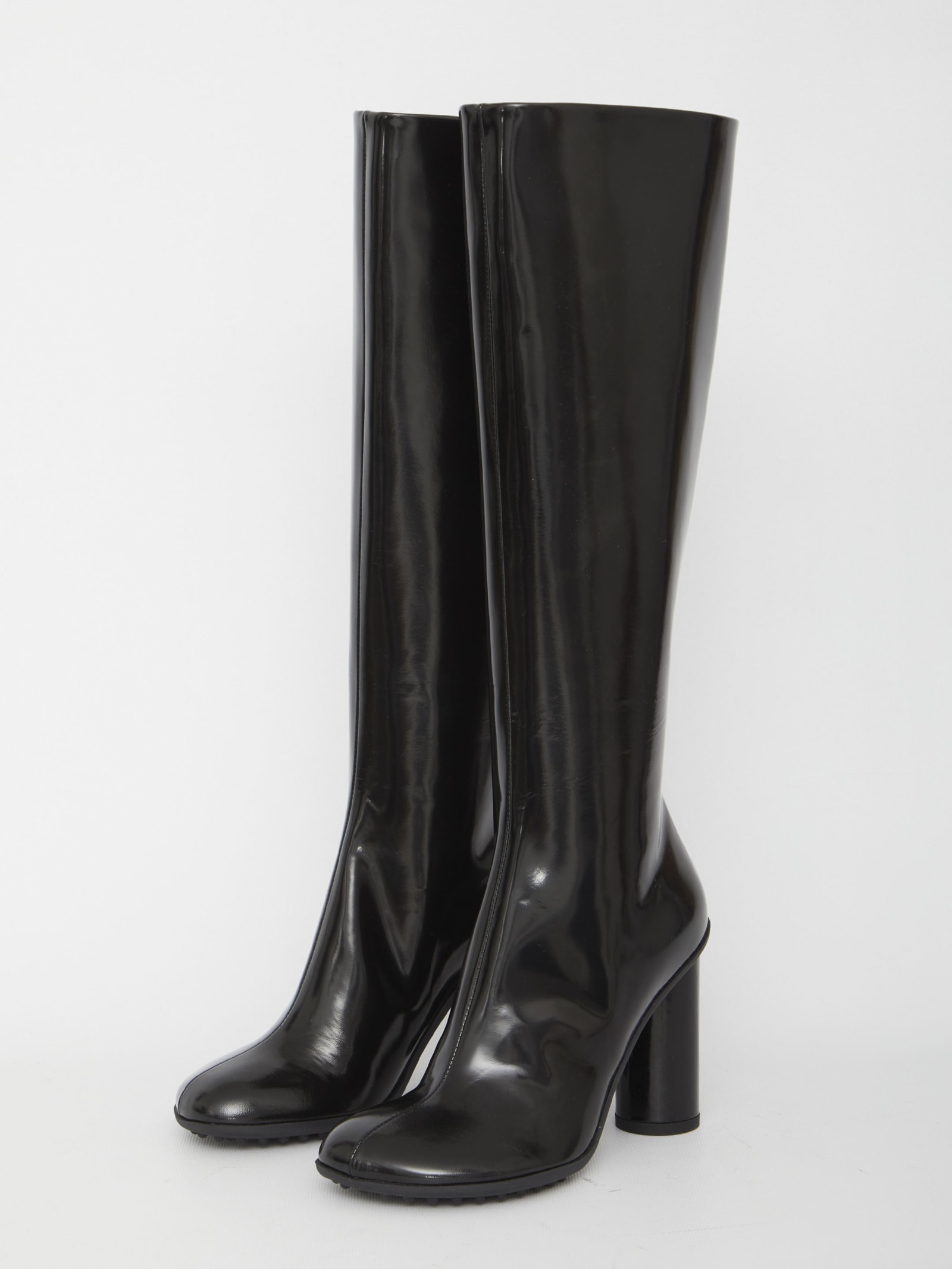 Bottega Veneta Black Leather Atomic Boots In Black