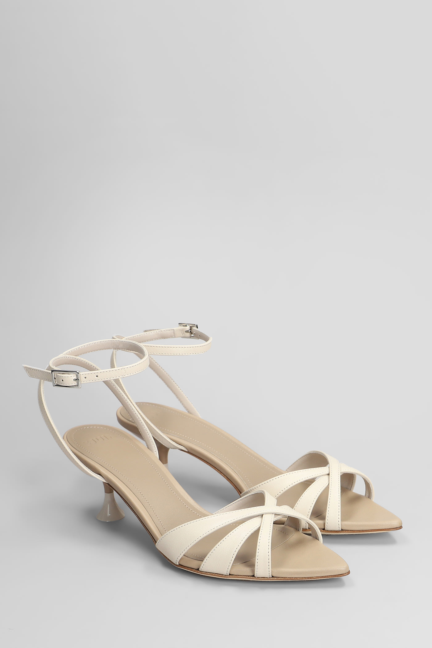 3juin Kyara 055 Sandals In Beige Leather In Beige