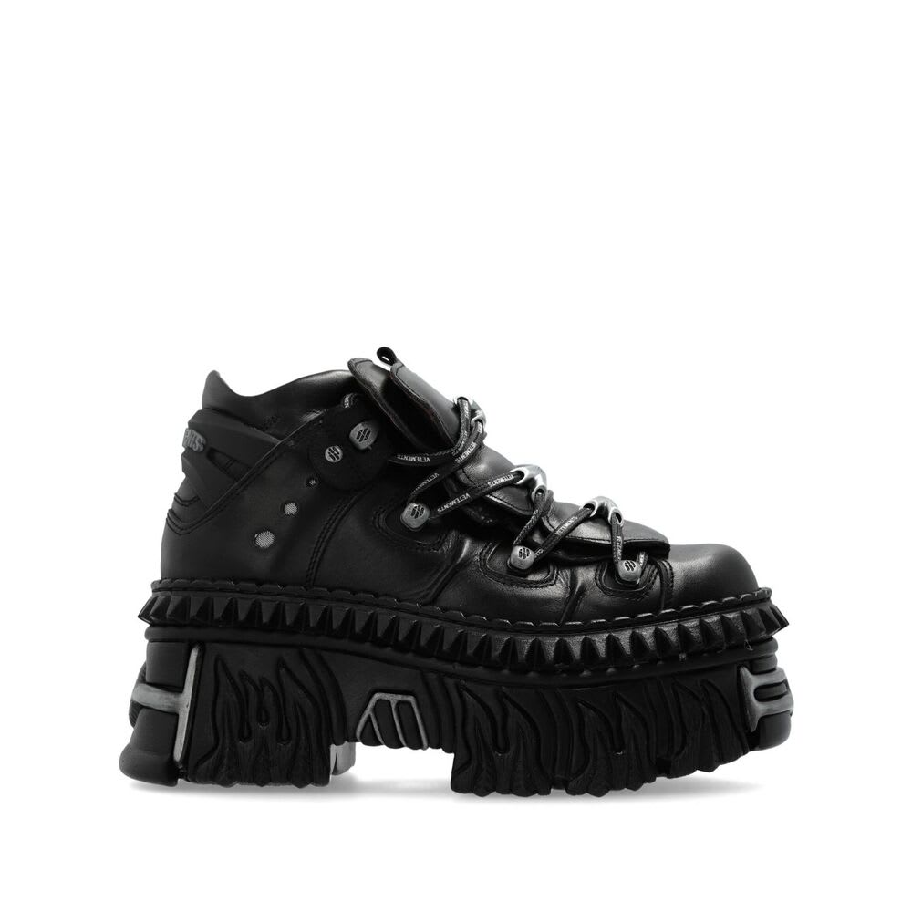 Shop Vetements Sneaker In Black