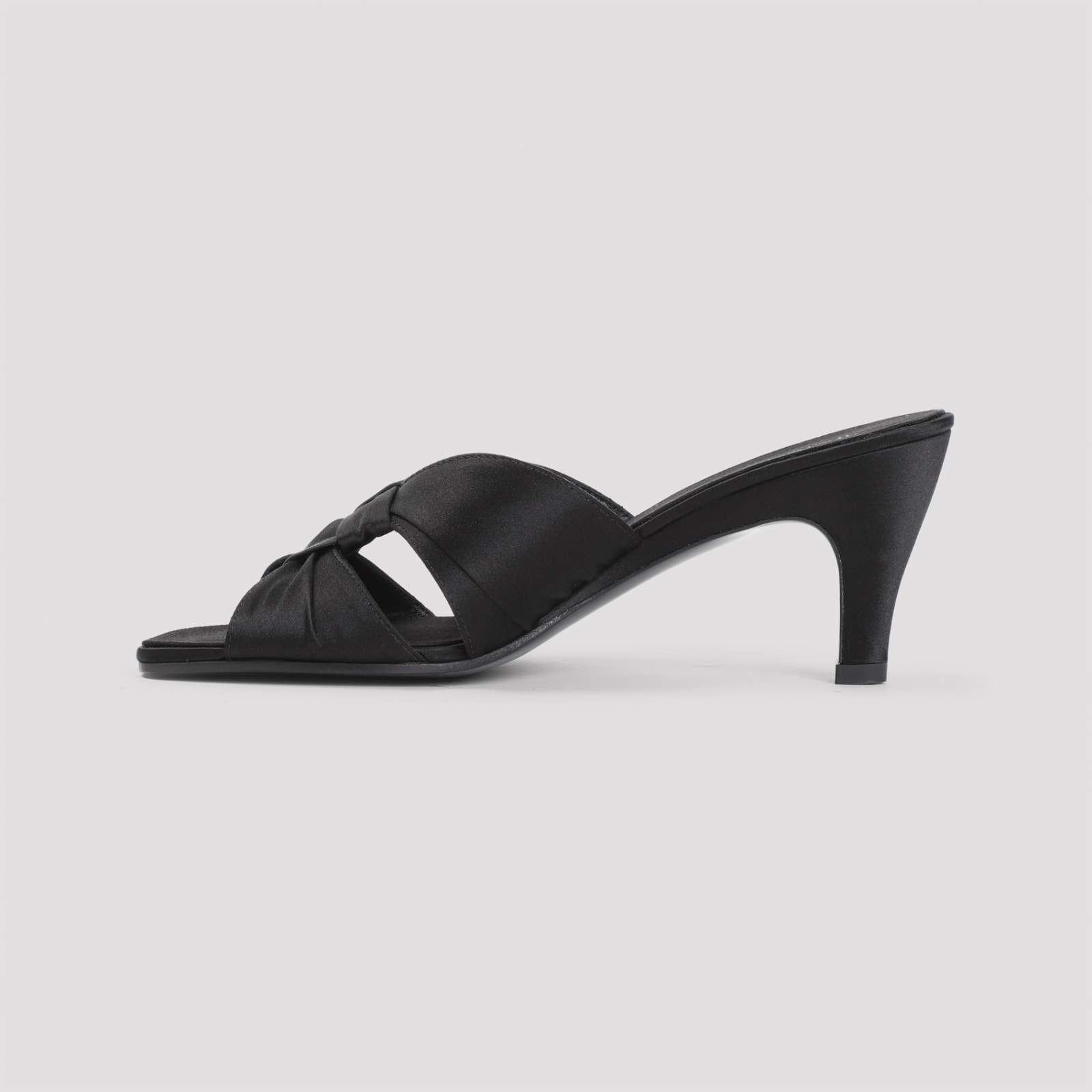 Shop The Row Soft Knot Sandals In Blk Black