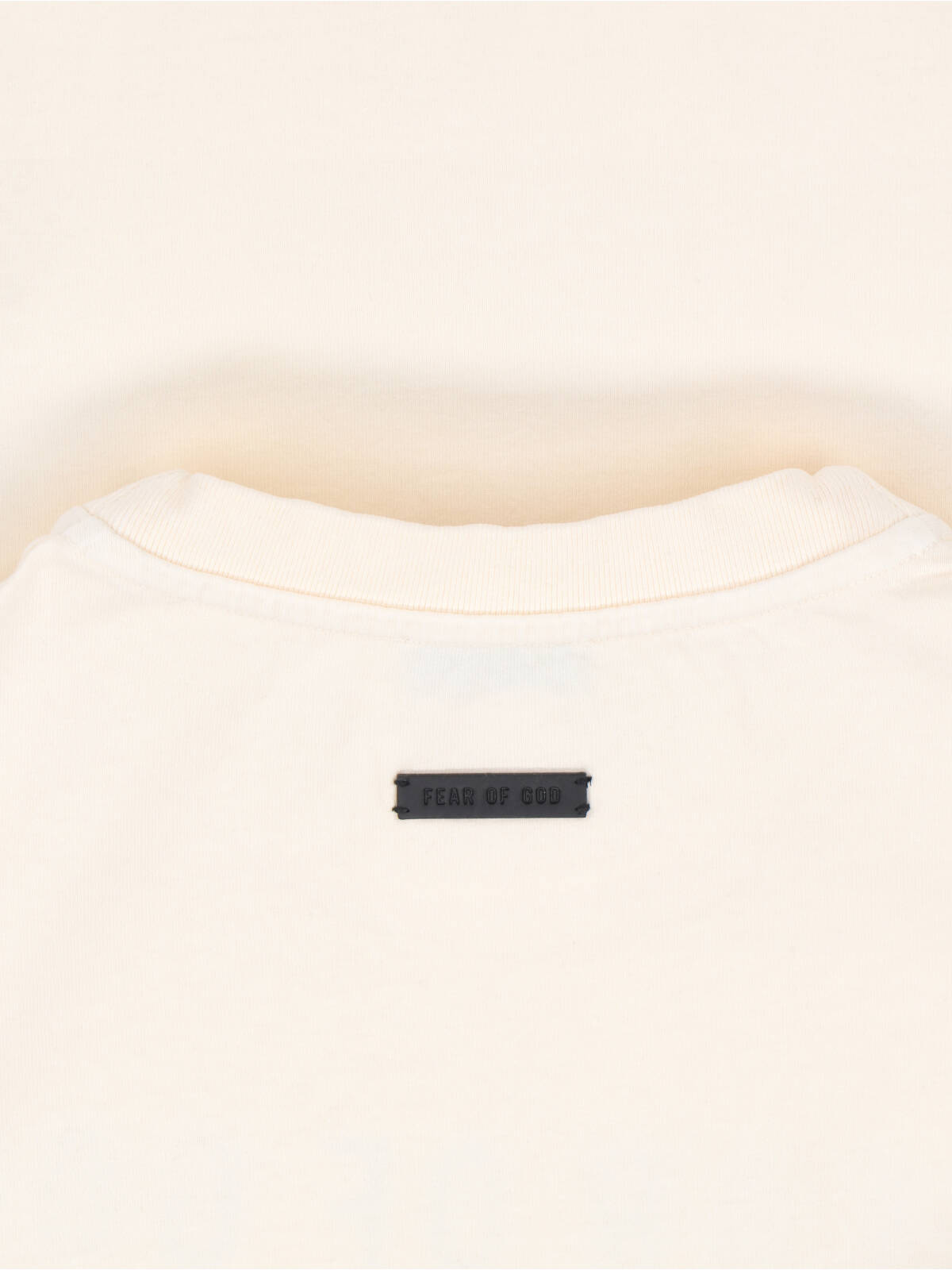 Shop Fear Of God T-shirt Oversize In Crema