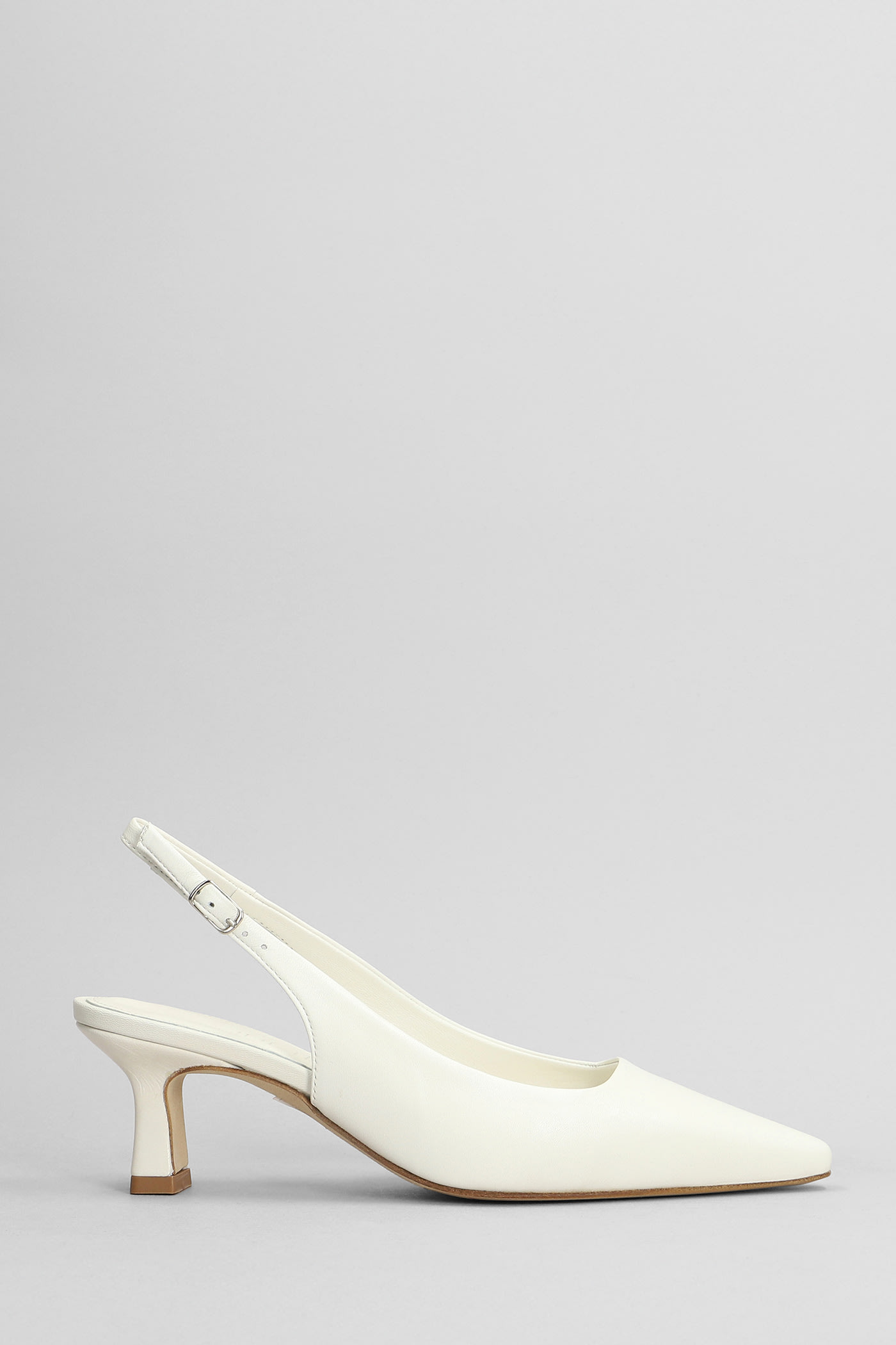 Pumps In White Leather