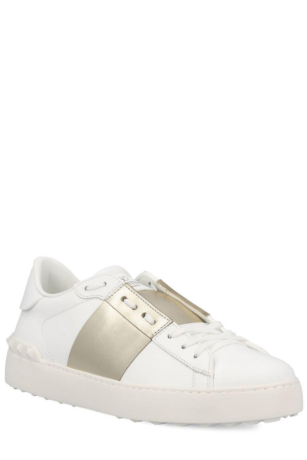 Shop Valentino Garavani Low-top Lace-up Sneakers In Bianco/platino/bianco