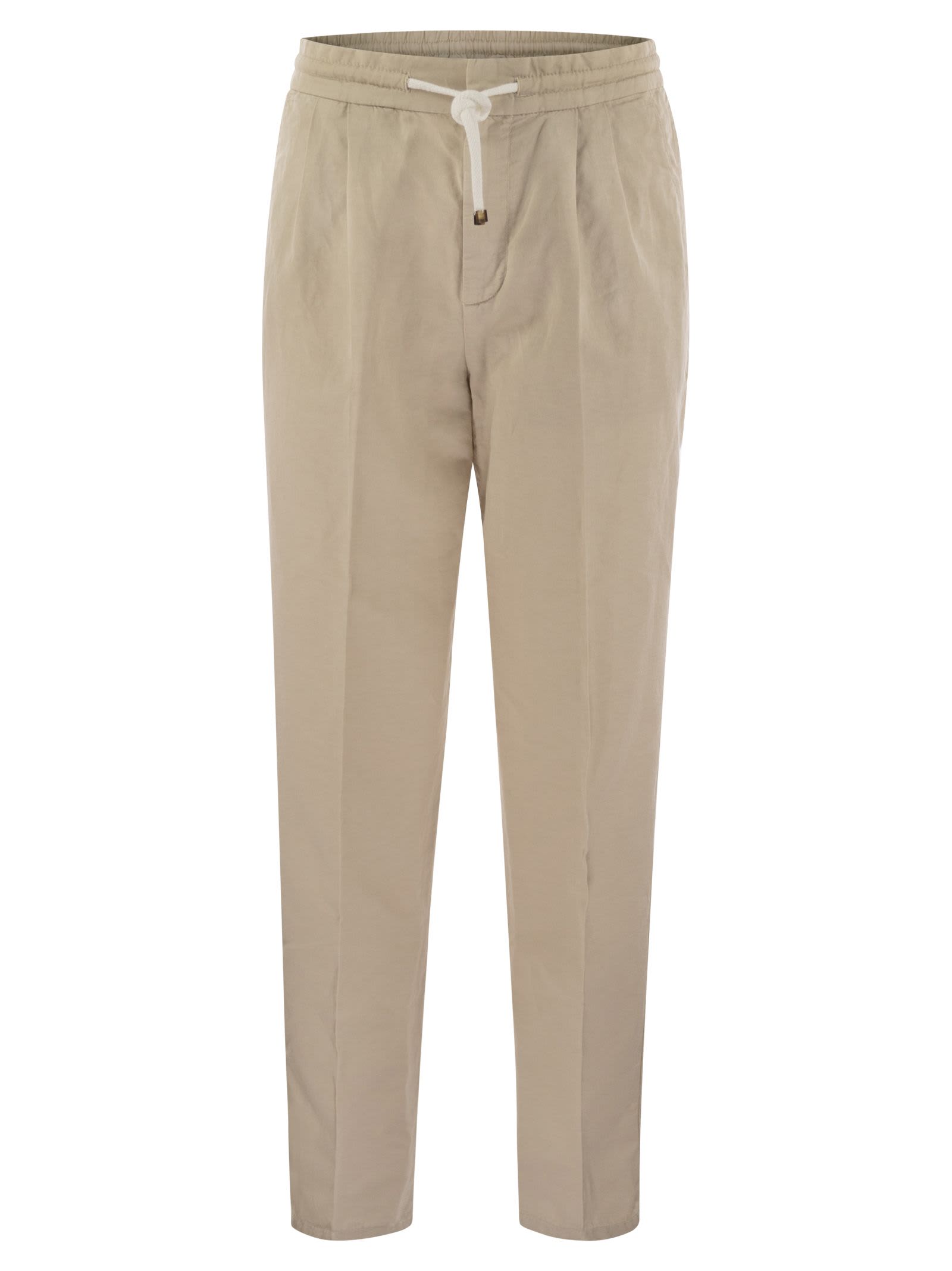 Shop Brunello Cucinelli Leisure Fit Trousers In Linen And Cotton Gabardine In Light Beige