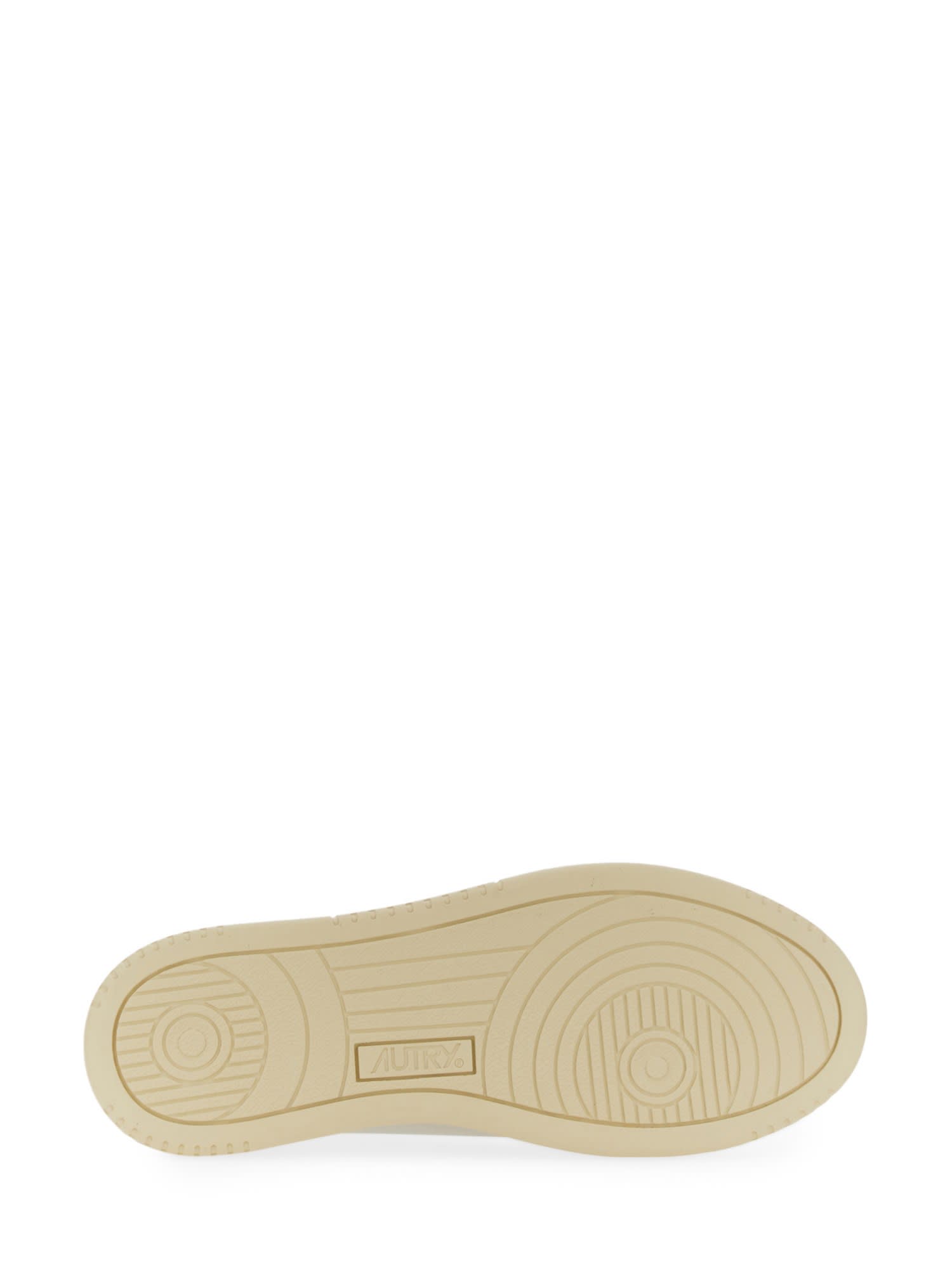 Autry Medalist Low Sneakers In White/green