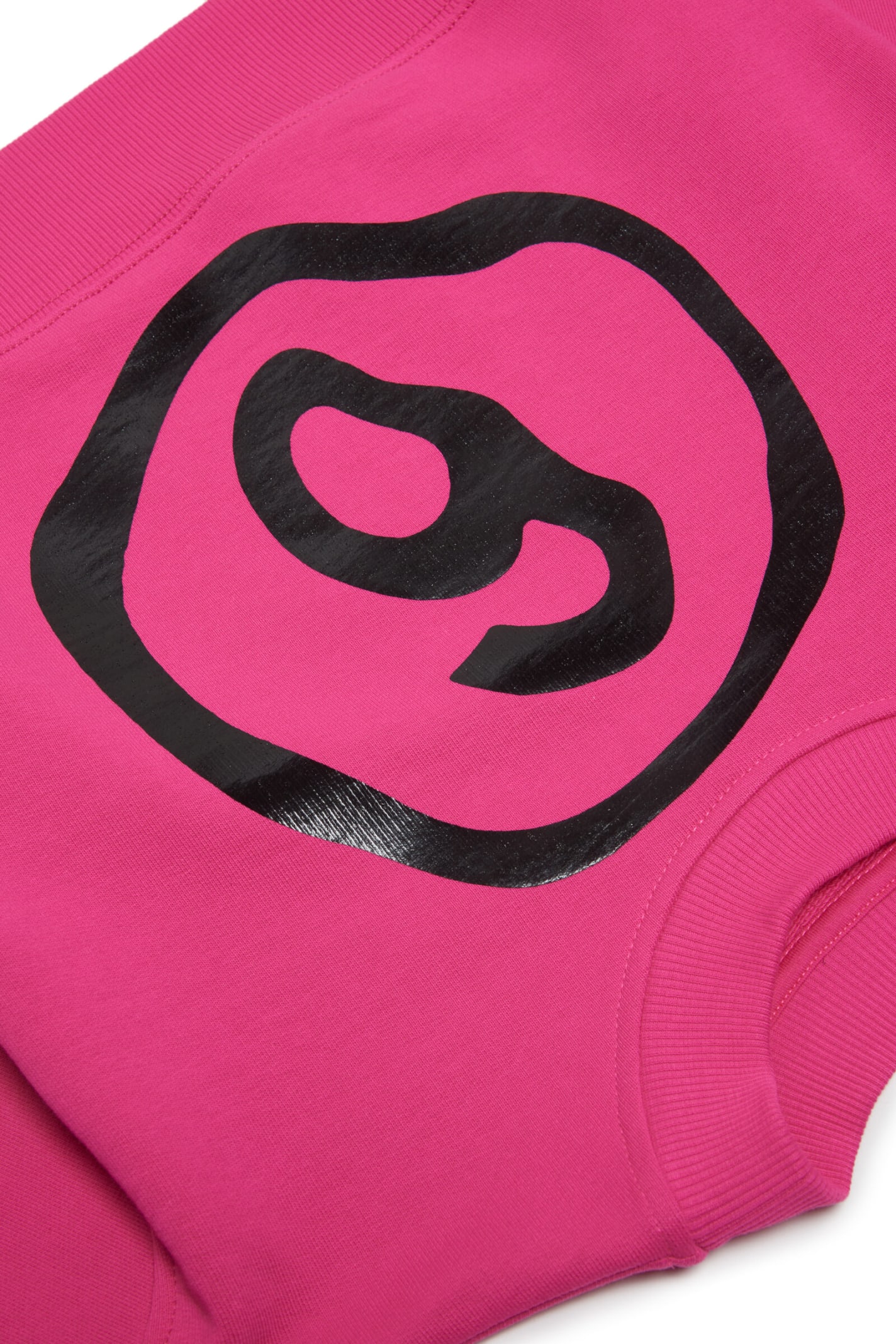 Shop Mm6 Maison Margiela Mm6s53u Sweat-shirt Maison Margiela Pink Cropped Crew-neck Cotton Sweatshirt With Fluid Effect Logo In Fucsia