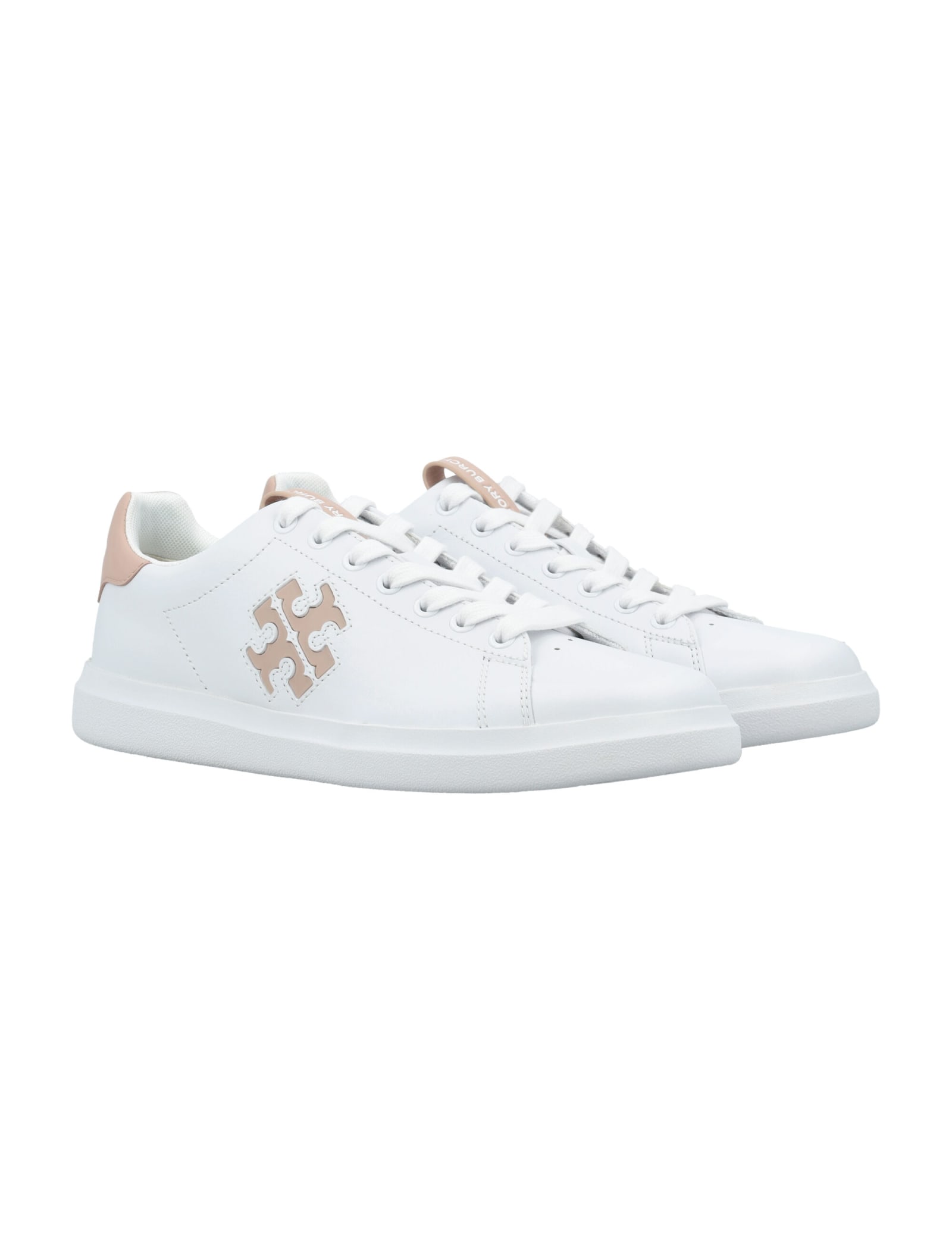 Shop Tory Burch Double T Howell Court Sneakers In Titanium White / Shell Pink