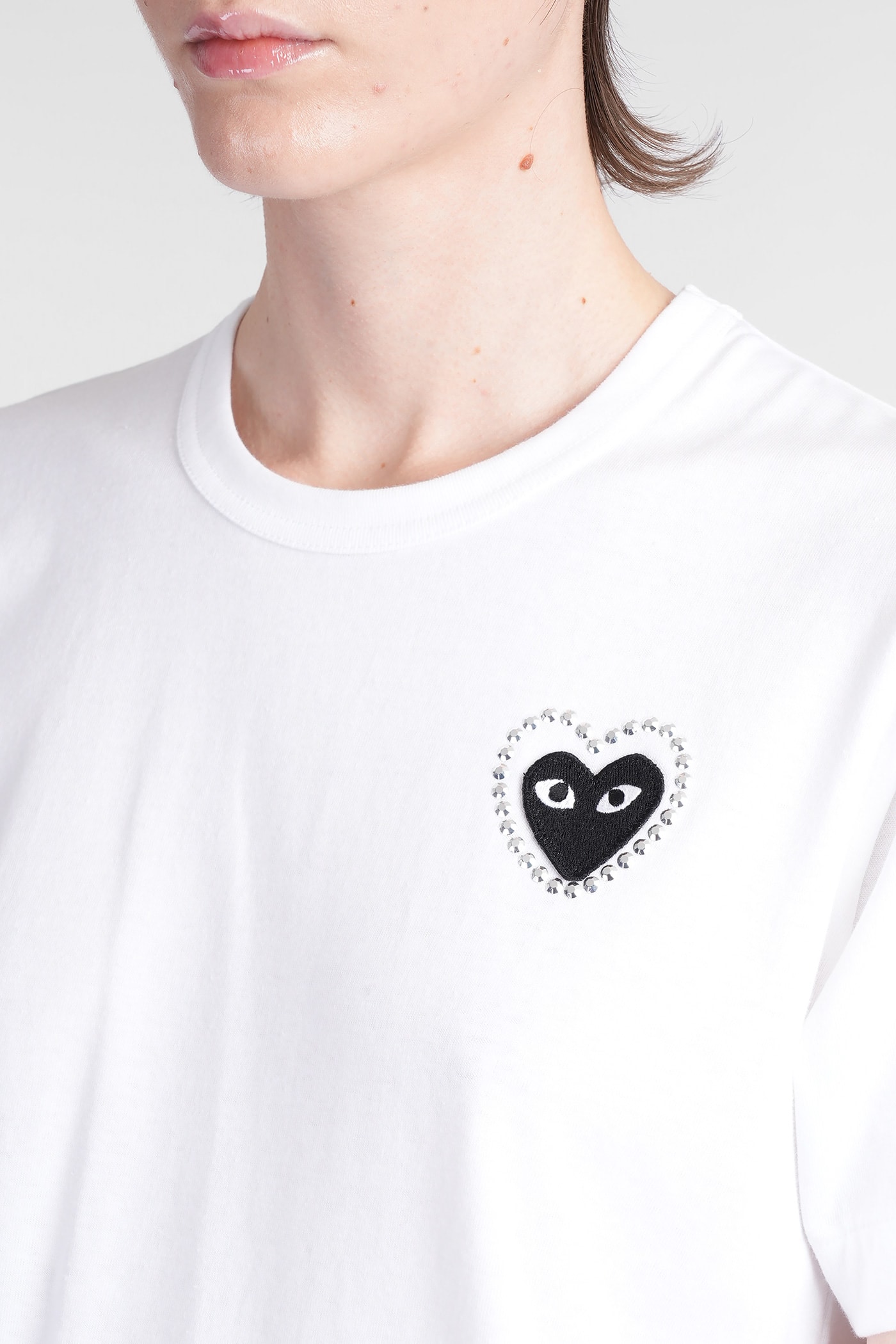 Comme Des Garçons Play White Metal Stone Emblem Black Heart T-shirt