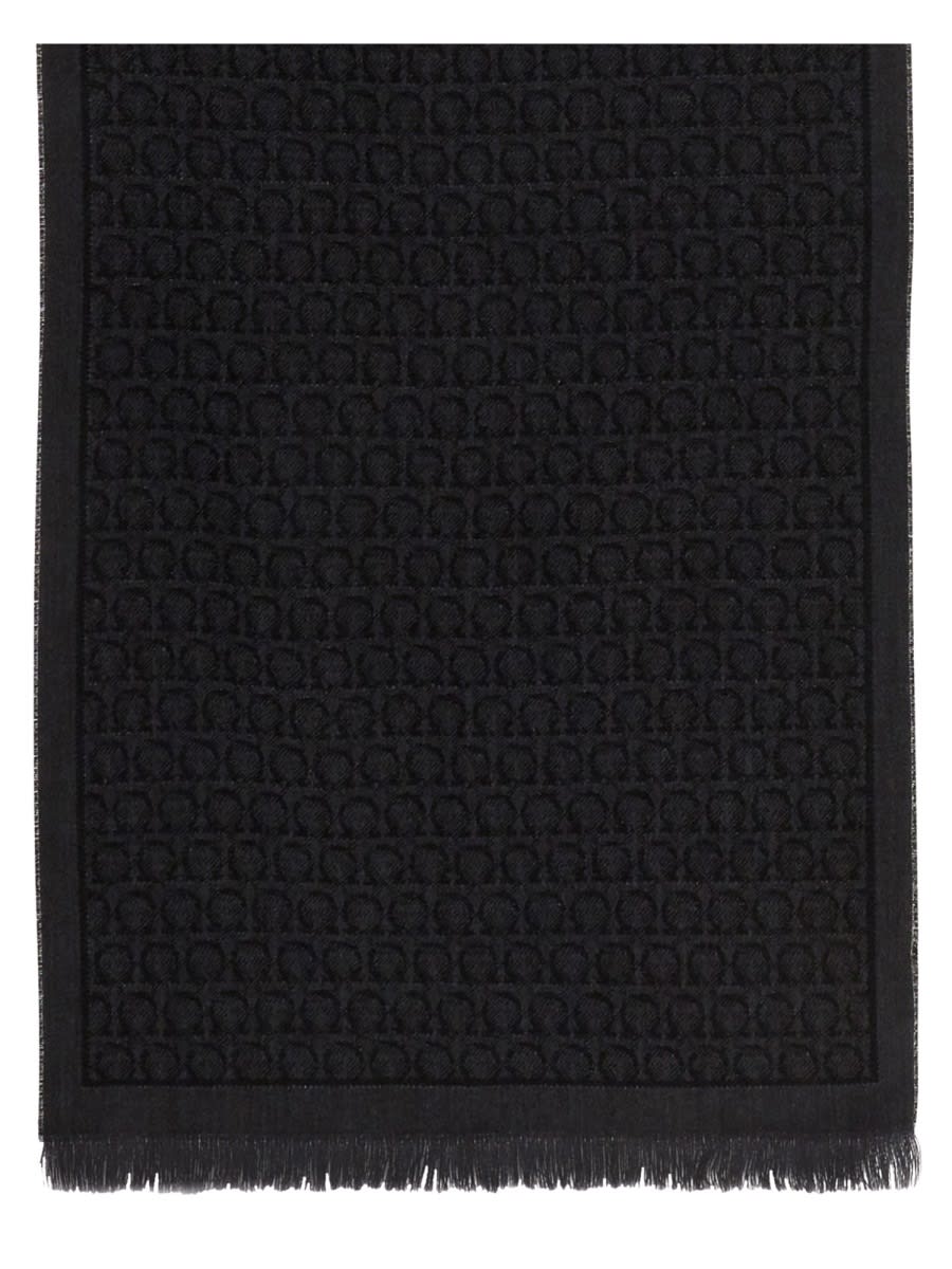 Ferragamo Fringed Edges Textured Pattern Scarf In Black