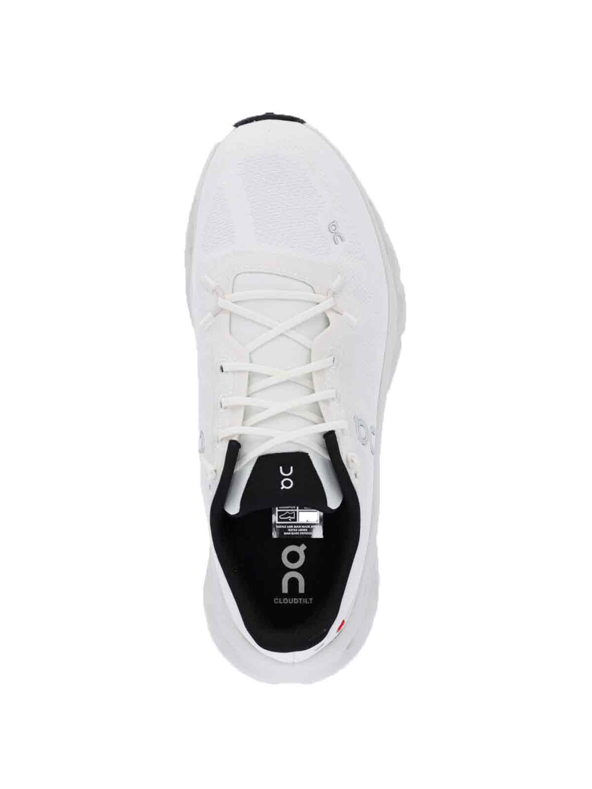 On White Sneakers With Distinctive Sole In White